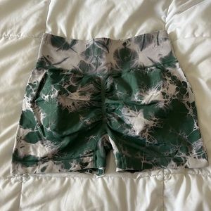 Amazon booty scrunch gym shorts